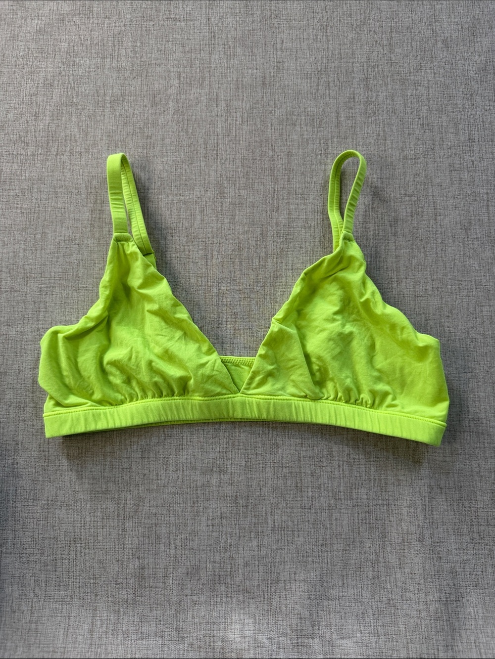 Skims neon Everybody Triangle Wireless Seamless Bralette Size XL dopamine bright